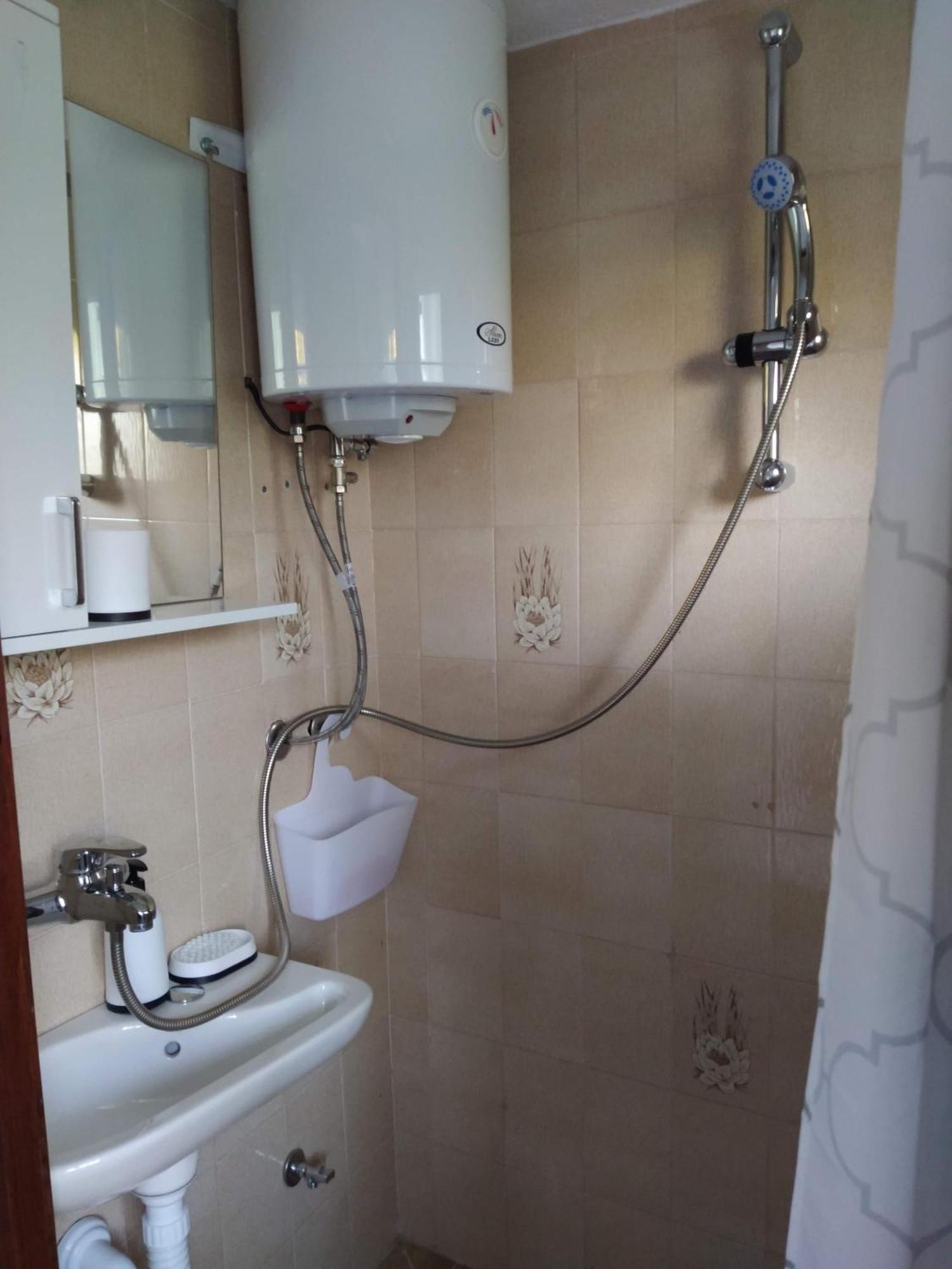 Guest House Bee Visoko Εξωτερικό φωτογραφία